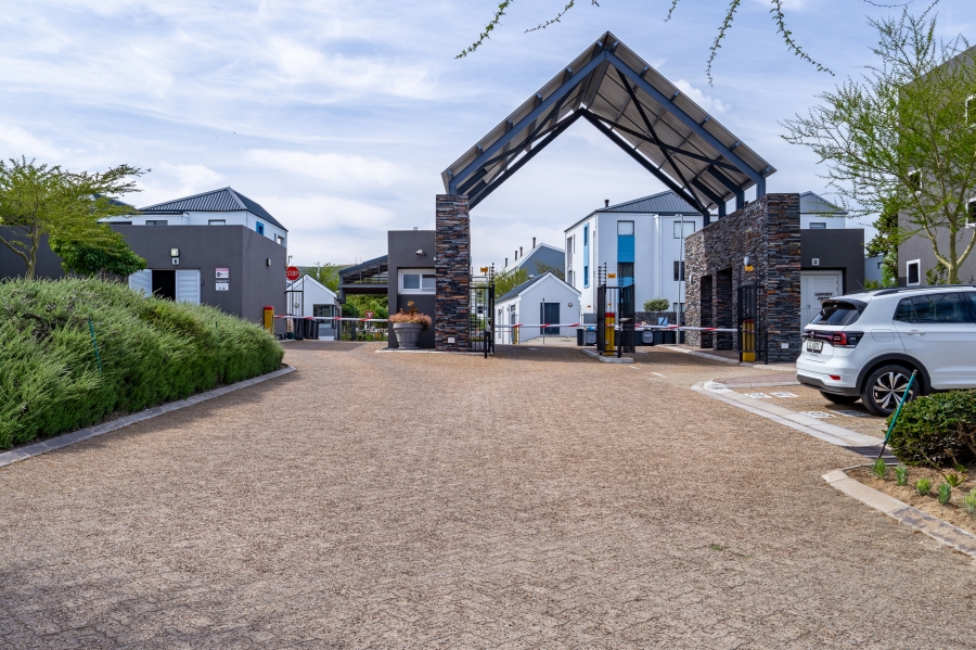 2 Bedroom Property for Sale in Burgundy Estate Western Cape